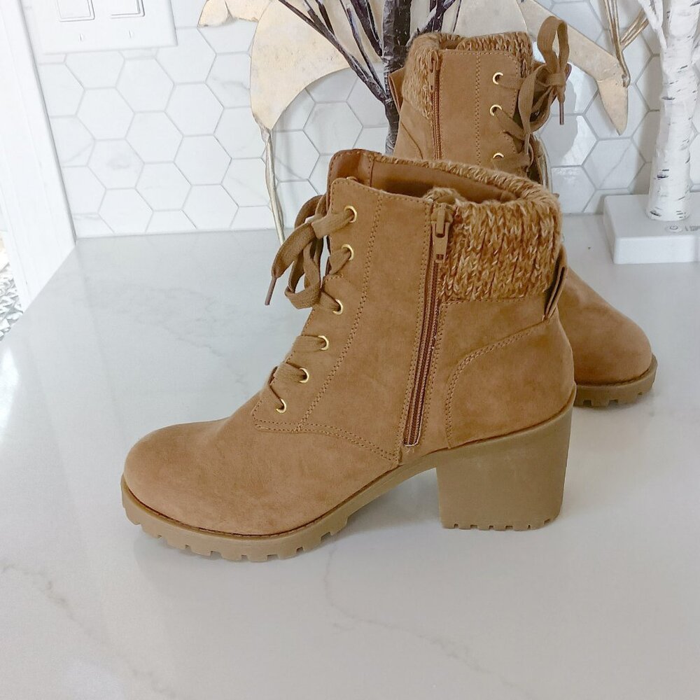 NWOB SUN + STONE Romina LACE UP BOOT - Picture 3 of 5